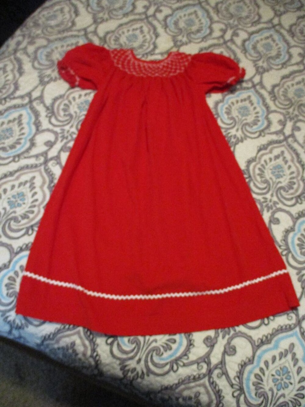 Mom&Me Red Smocked Girls Christmas Dress size 8